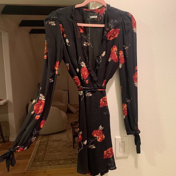 Reformation Delta Wrap Dress - Picture 7 of 9